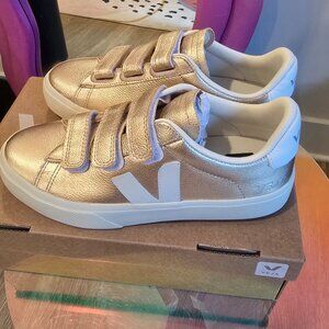 Veja Recife Leather Platine White US 7